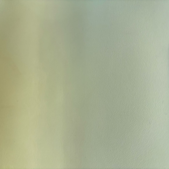 CHANEL Boy bag in Pastel Yellow with Gold Hardware sz MEDIUM very light wear - Picture 11 of 17